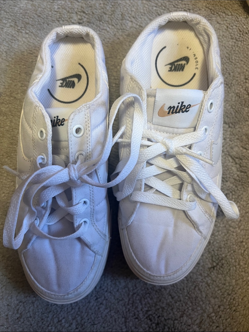 Nike Kids slip in White Low-Top Canvas Sneakers with Subtle Gold Swoosh